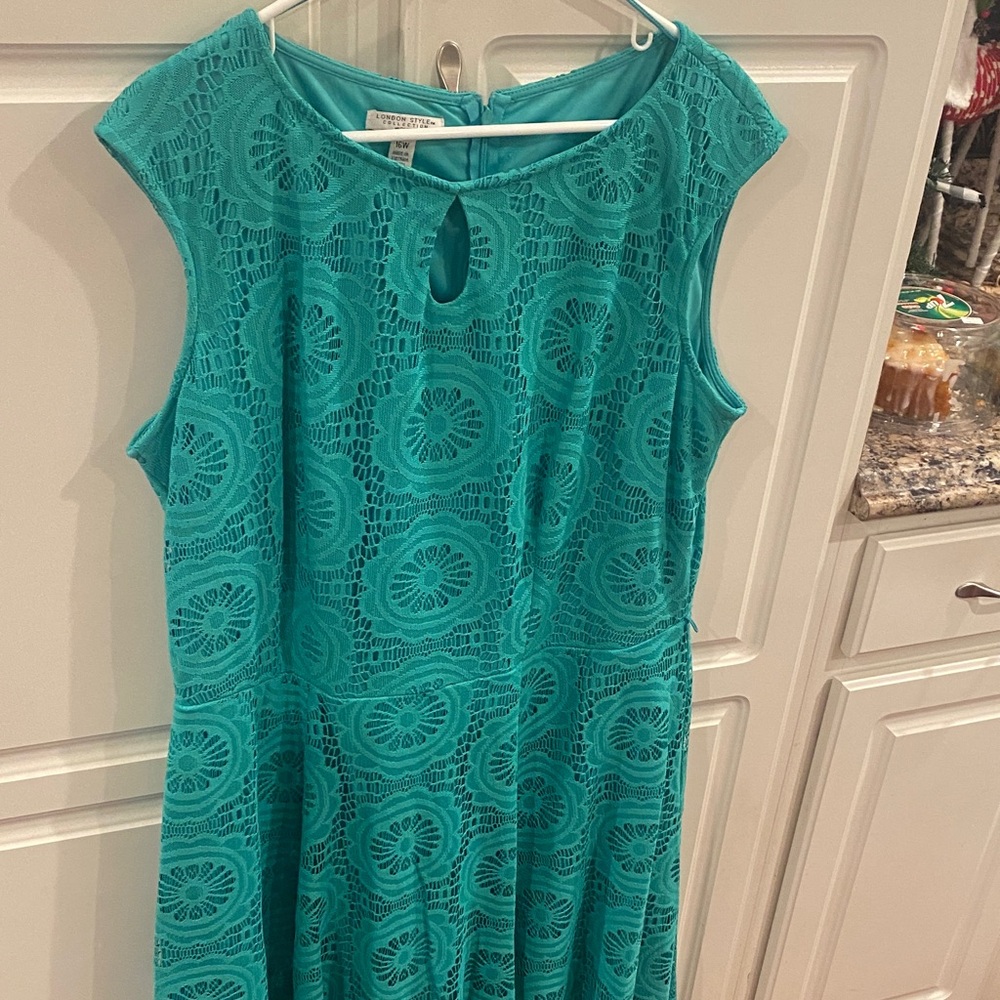 London Style Turquoise Lace Midi Dress